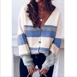 Gorgeous💙blue & white striped cardigan-perfect!